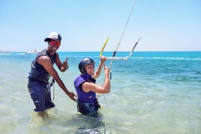 The Breakers Diving & Surfing Lodge