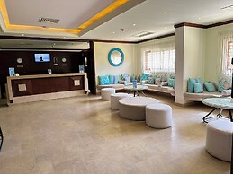 The Breakers Diving & Surfing Lodge