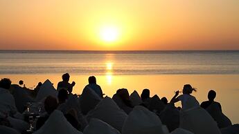 The Breakers Diving & Surfing Lodge