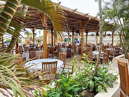 The Breakers Diving & Surfing Lodge