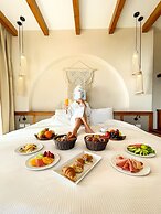 The Breakers Diving & Surfing Lodge