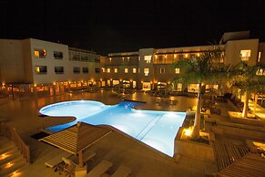 The Breakers Diving & Surfing Lodge