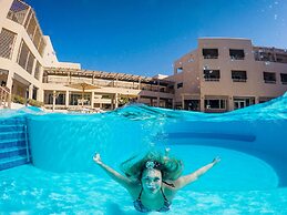 The Breakers Diving & Surfing Lodge