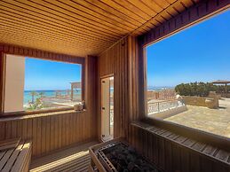 The Breakers Diving & Surfing Lodge