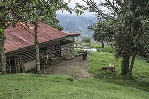 Hotel Alto Palomo