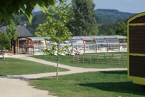 Le Village des Monédières - Slowmoov