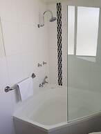 St Tropez Apartments