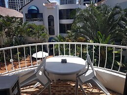 St Tropez Apartments