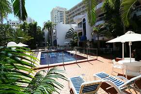 St Tropez Apartments