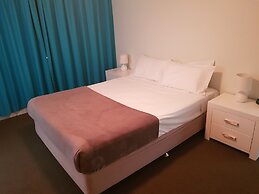 St Tropez Apartments