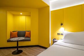 Myhotel CMYK Ratchada