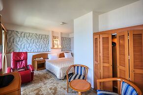 Naha Beach Side Hotel