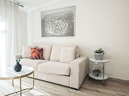 AZZ Sevilla Torre de la Plata