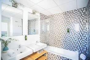 AZZ Sevilla Torre de la Plata