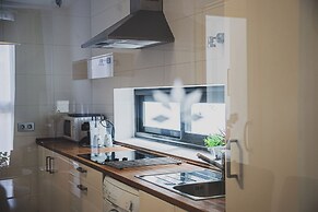 AZZ Sevilla Torre de la Plata