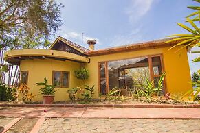 Happy Hill Hostel