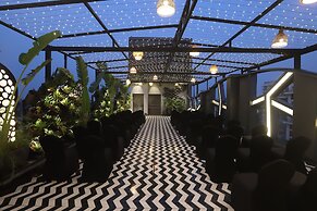 Dragonfly - The Art Hotel