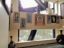 Dragonfly Hotel - The Art Hotel