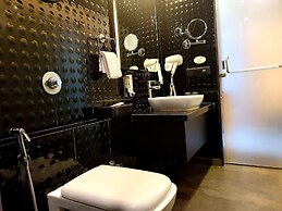 Dragonfly Hotel - The Art Hotel