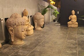 Dragonfly Hotel - The Art Hotel