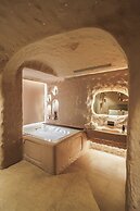Dragonfly - The Art Hotel