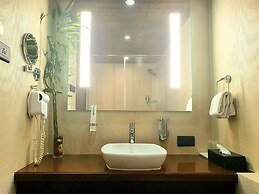 Dragonfly Hotel - The Art Hotel