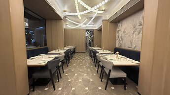 Dragonfly - The Art Hotel