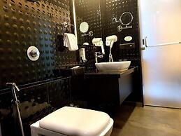 Dragonfly - The Art Hotel