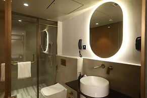 Dragonfly - The Art Hotel