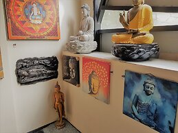 Dragonfly Hotel - The Art Hotel