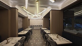 Dragonfly - The Art Hotel