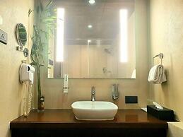 Dragonfly - The Art Hotel