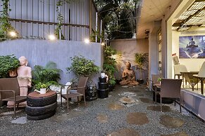 Dragonfly Hotel - The Art Hotel