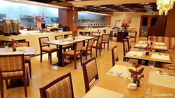 Azalea Hotels & Residences Baguio