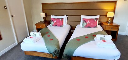 Cathedral Gate Hotel