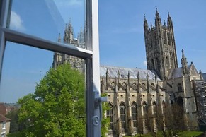 Cathedral Gate Hotel