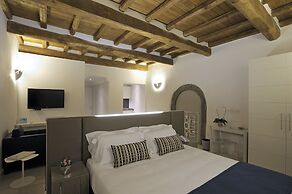 Trevi Palace Luxury Inn