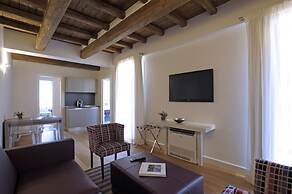 Trevi Palace Luxury Inn