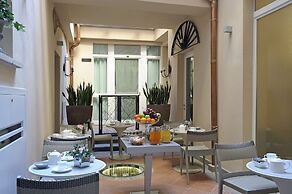 Trevi Palace Luxury Inn