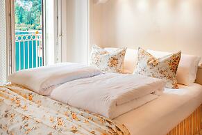 Bellavista Lakefront Hotel & Apartments