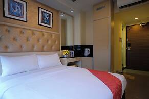 Sandpiper Hotel
