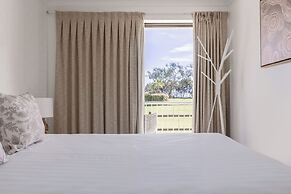 Main Beach Apartments