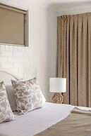 Main Beach Apartments