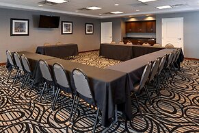 Holiday Inn Express & Suites Greenfield by IHG