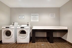 Holiday Inn Express & Suites Kansas City KU Medical Center by IHG