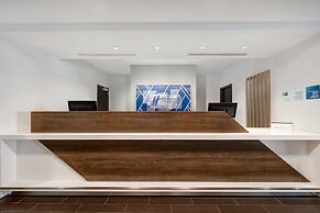 Holiday Inn Express & Suites Kansas City KU Medical Center by IHG