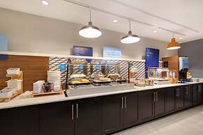 Holiday Inn Express & Suites Kansas City KU Medical Center by IHG