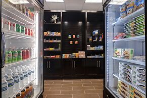 Holiday Inn Express & Suites Kansas City KU Medical Center by IHG