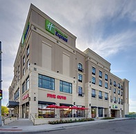 Holiday Inn Express & Suites Kansas City KU Medical Center by IHG