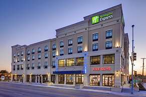 Holiday Inn Express & Suites Kansas City KU Medical Center, an IHG Hot